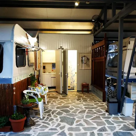 Damanda Mare Kamp alanı Nea Poteidaia