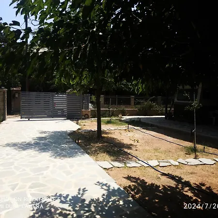 Damanda Mare Kamp alanı Nea Poteidaia