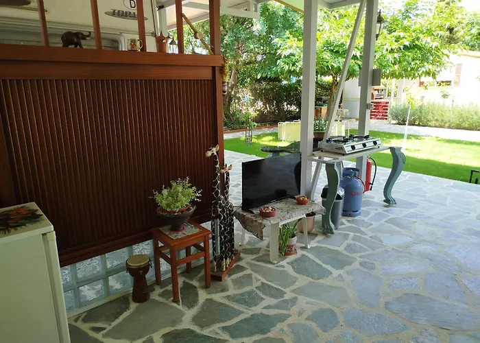 Damanda Mare Camping