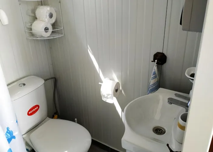 Damanda Mare Camping *